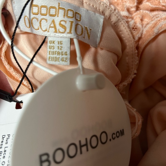 NWT Boohoo Off-The-Shoulder Lace Wrap Dress - Size 12 - Picture 4 of 6